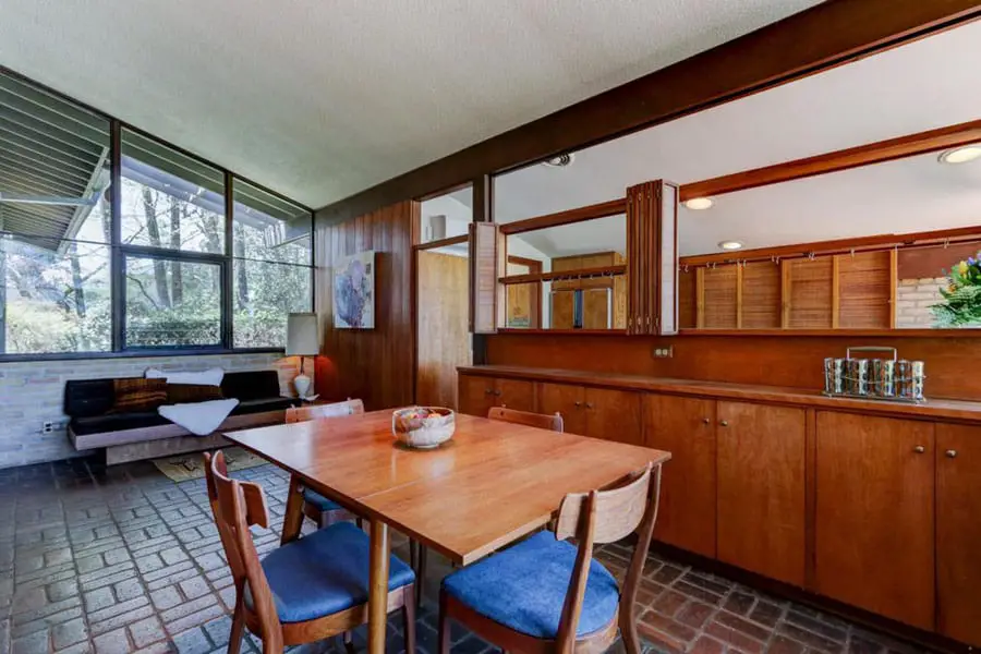 Mid-century Home by Bruce McCarty is pure strength - Mid Century Home Mid-century Home by Bruce McCarty is pure strength - Mid Century Home