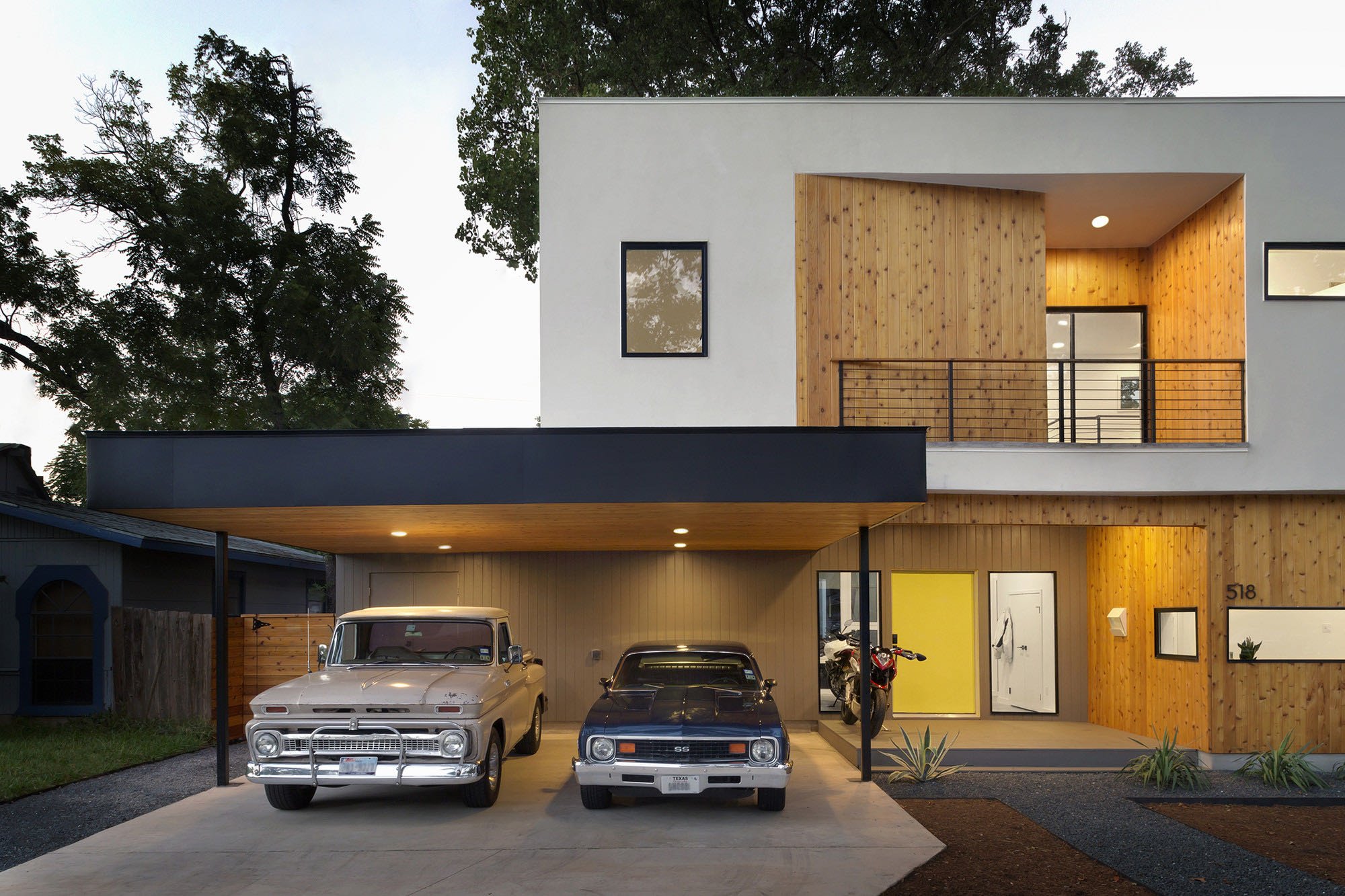 Austin Modern Tree House - Matt Fajkus Architecture - carport