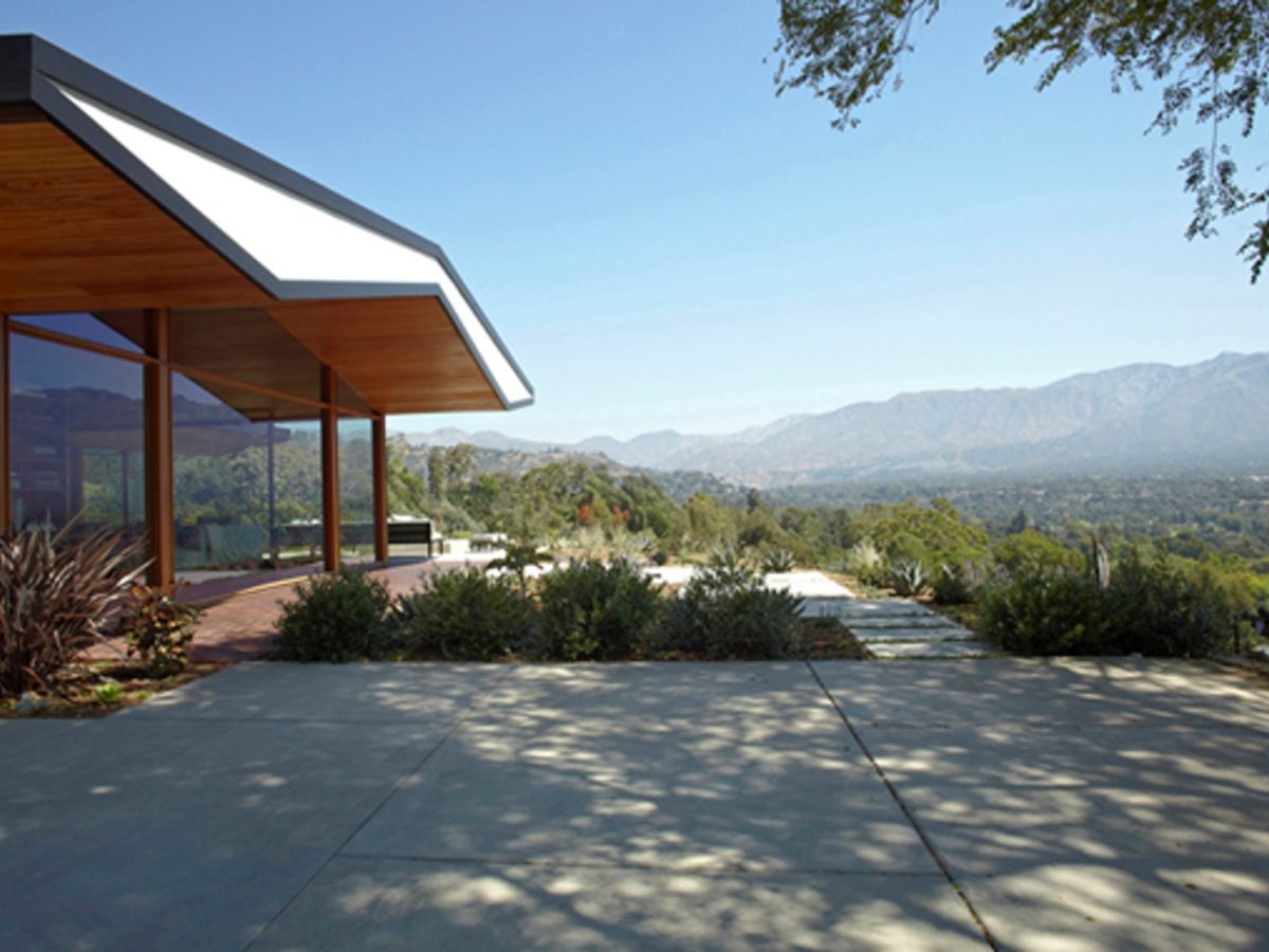 Mid-Century Inspired House - Ridgeline - exterior 2
