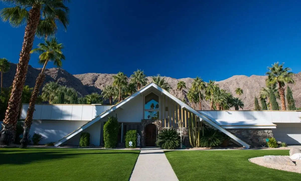 A-frame house by charles dubois in Palm Springs