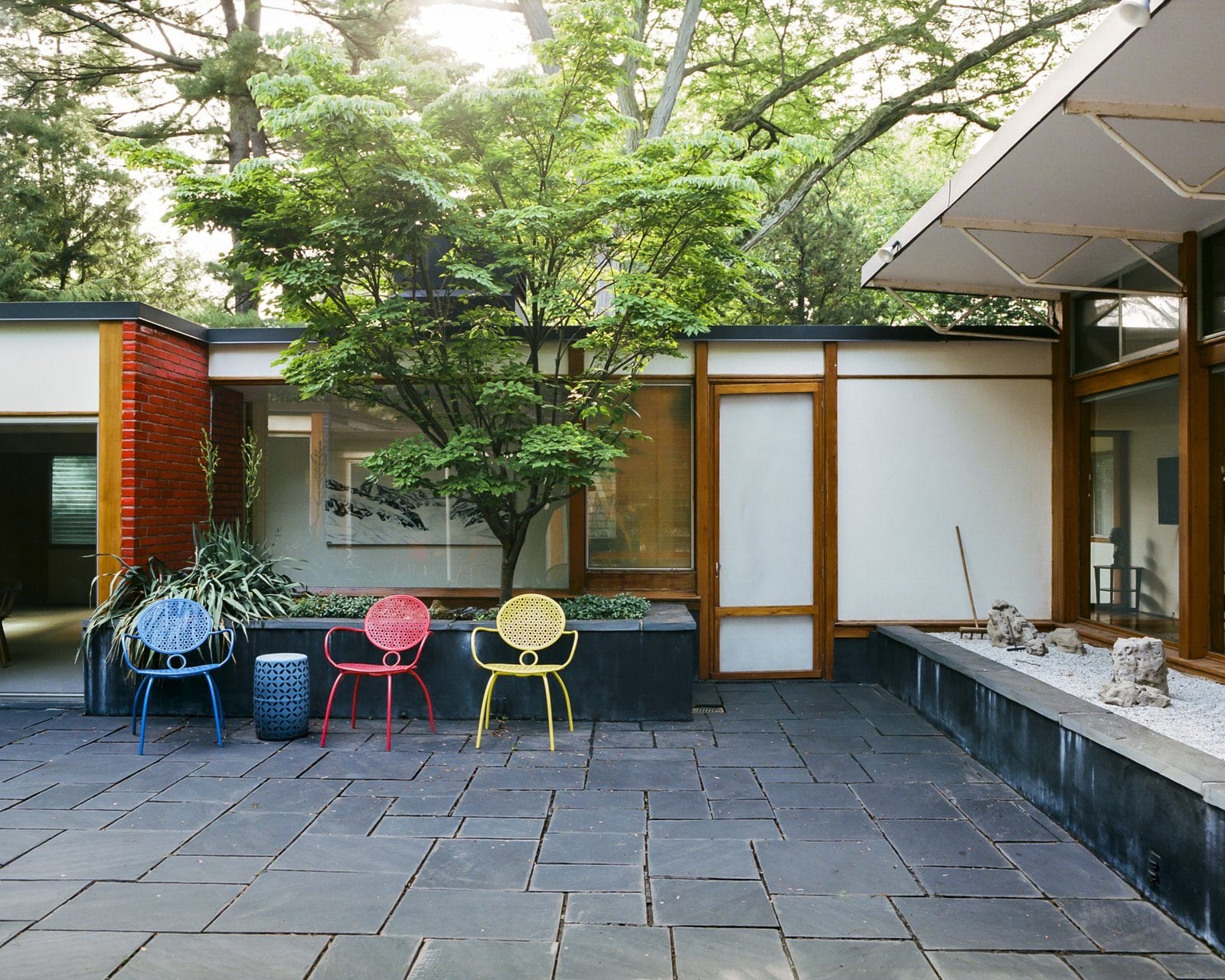 Alexander Girard residence In Michigan - back garden