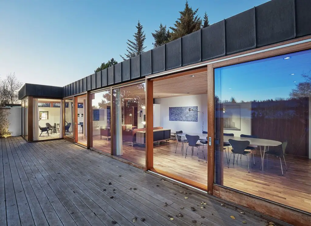 Midcentury home renovation in Iceland - Guðmundur Kr. Kristinsso - exterior back