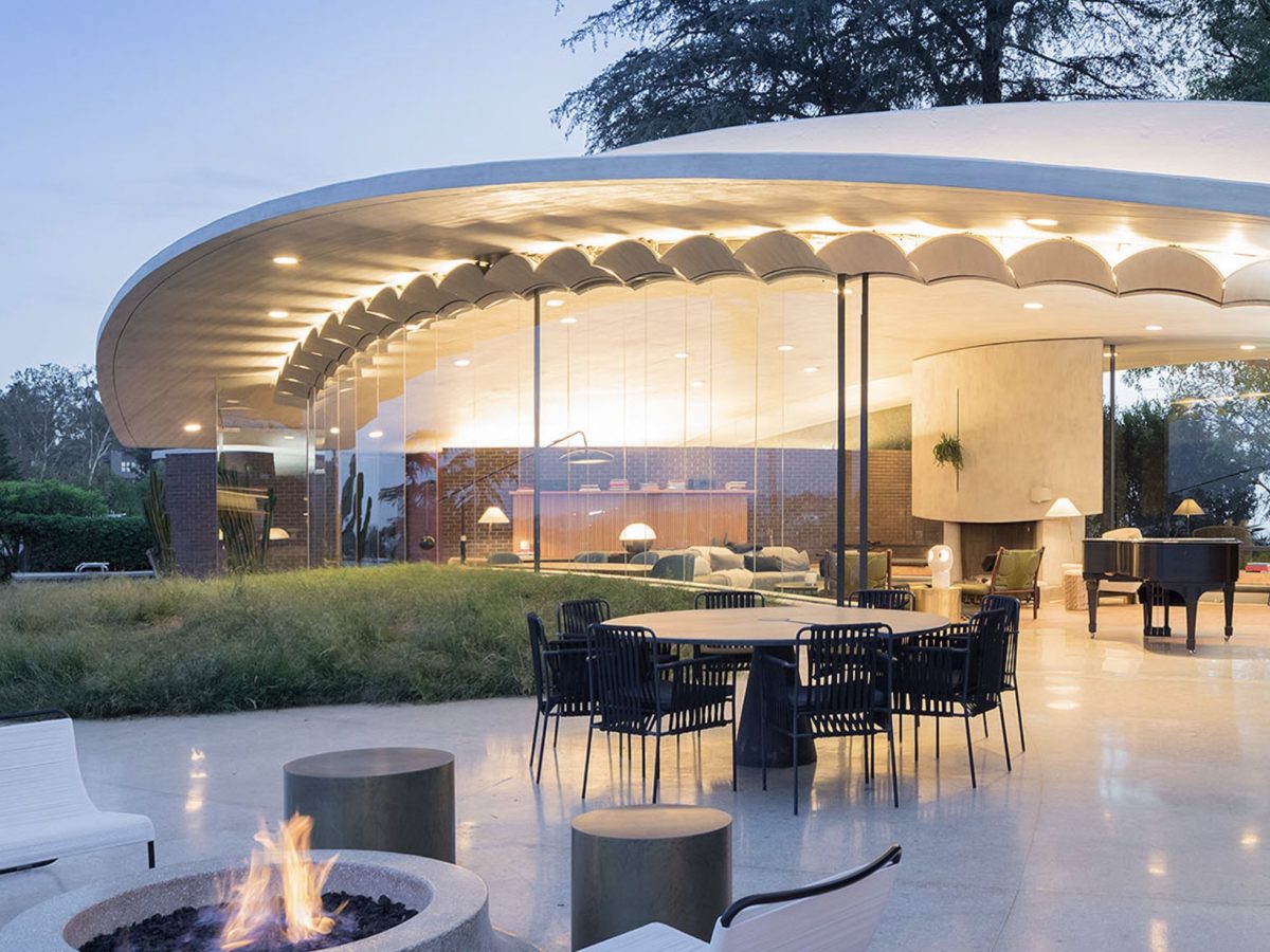 John Lautner Silvertop Residence - exterior back