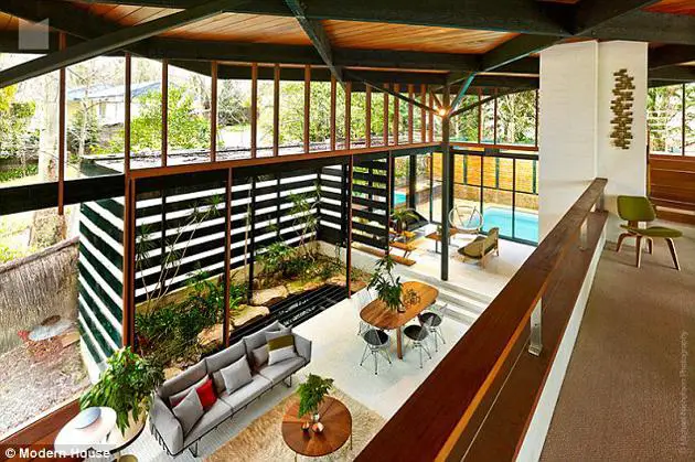 australian modernism Gerry Rippon - Wahroonga house - view from above living room