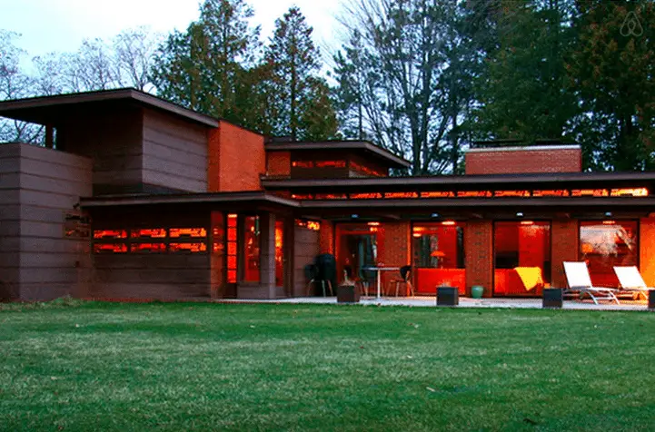 Frank lloyd wright - schwartz house - exterior