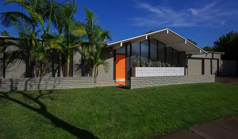 Eichler home - Orange County - Anshen and Allen - front