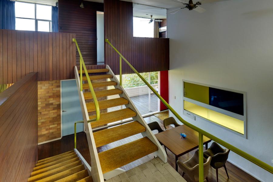 australian mid-century modern - harry-seidler---THURLOW-HOUSE living room staircase