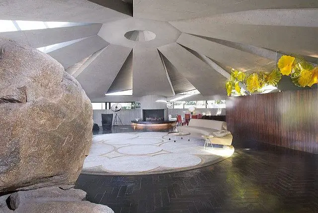 john lautner - elrod house - living r