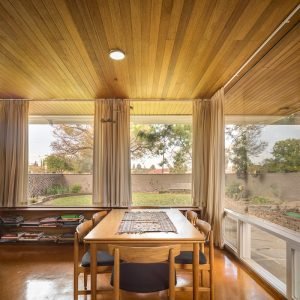 Robyn Boyd Walkey Residence - dining area