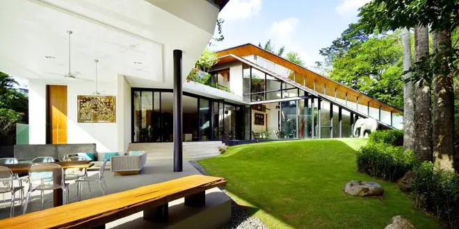 k2ld---The_Winged_House