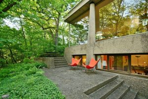 Davis Rockwell glass House - exterior