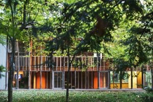 Beautifully Restored George Nelson Home