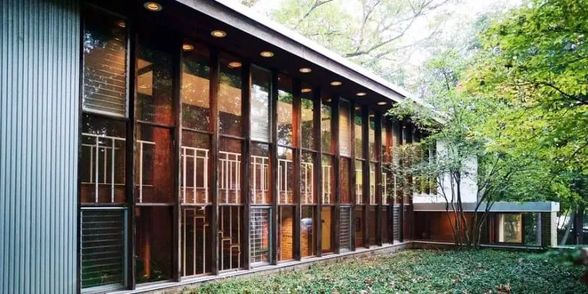 Beautifully Restored George Nelson Home