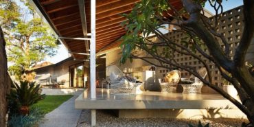Concrete House Architect: Fringe Architects