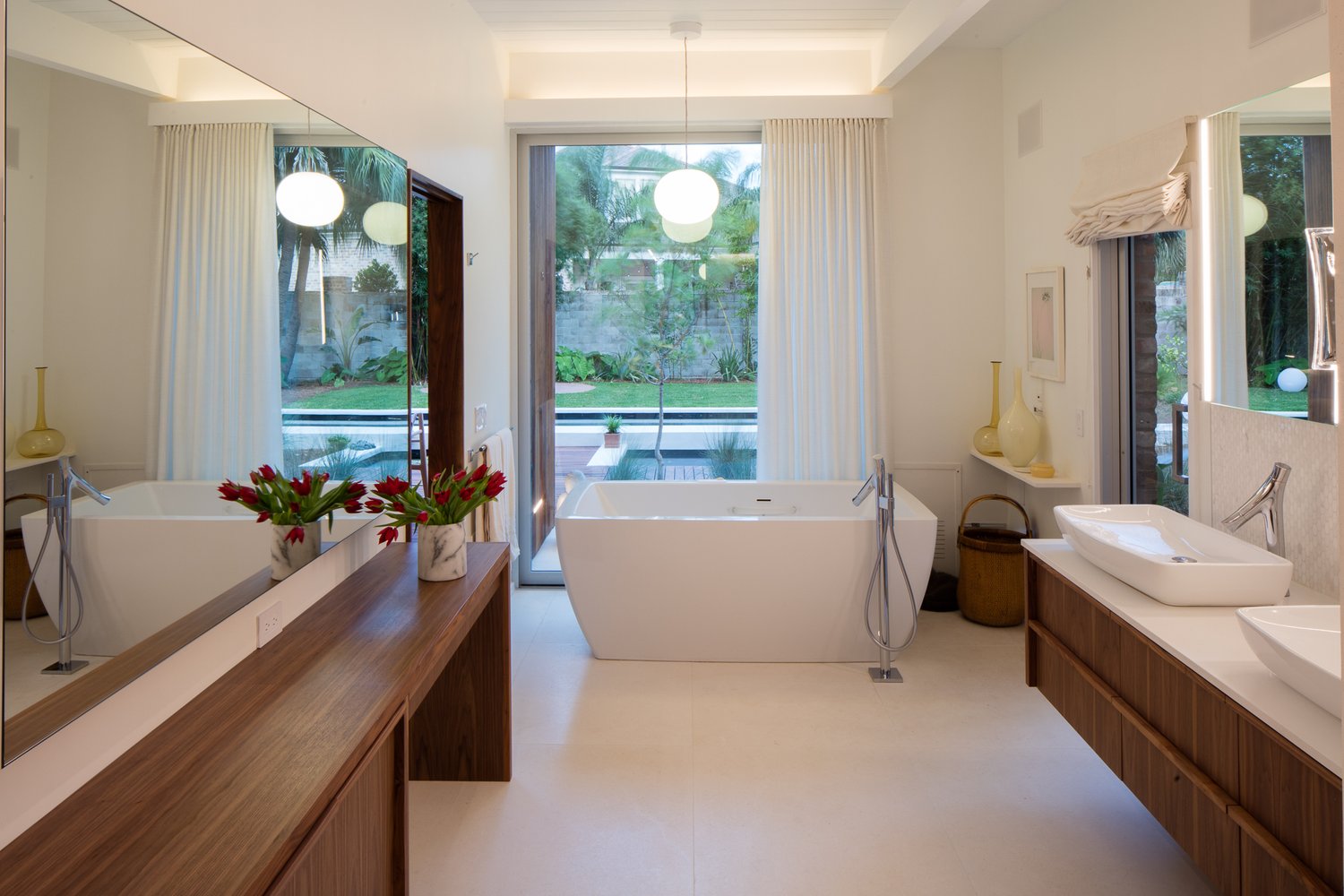 mid-century modern renovation in New Orleans - bathroom