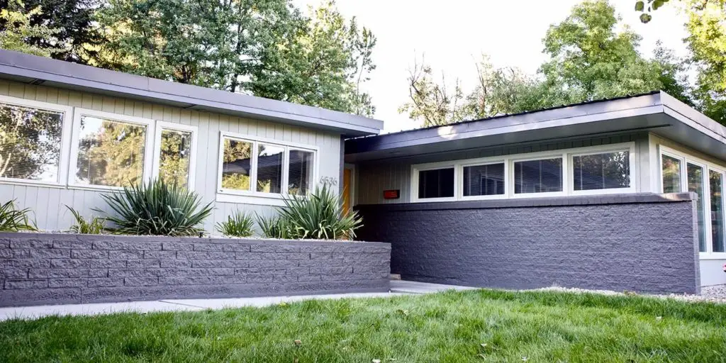 Rob Baker_Modern Mailbox_House