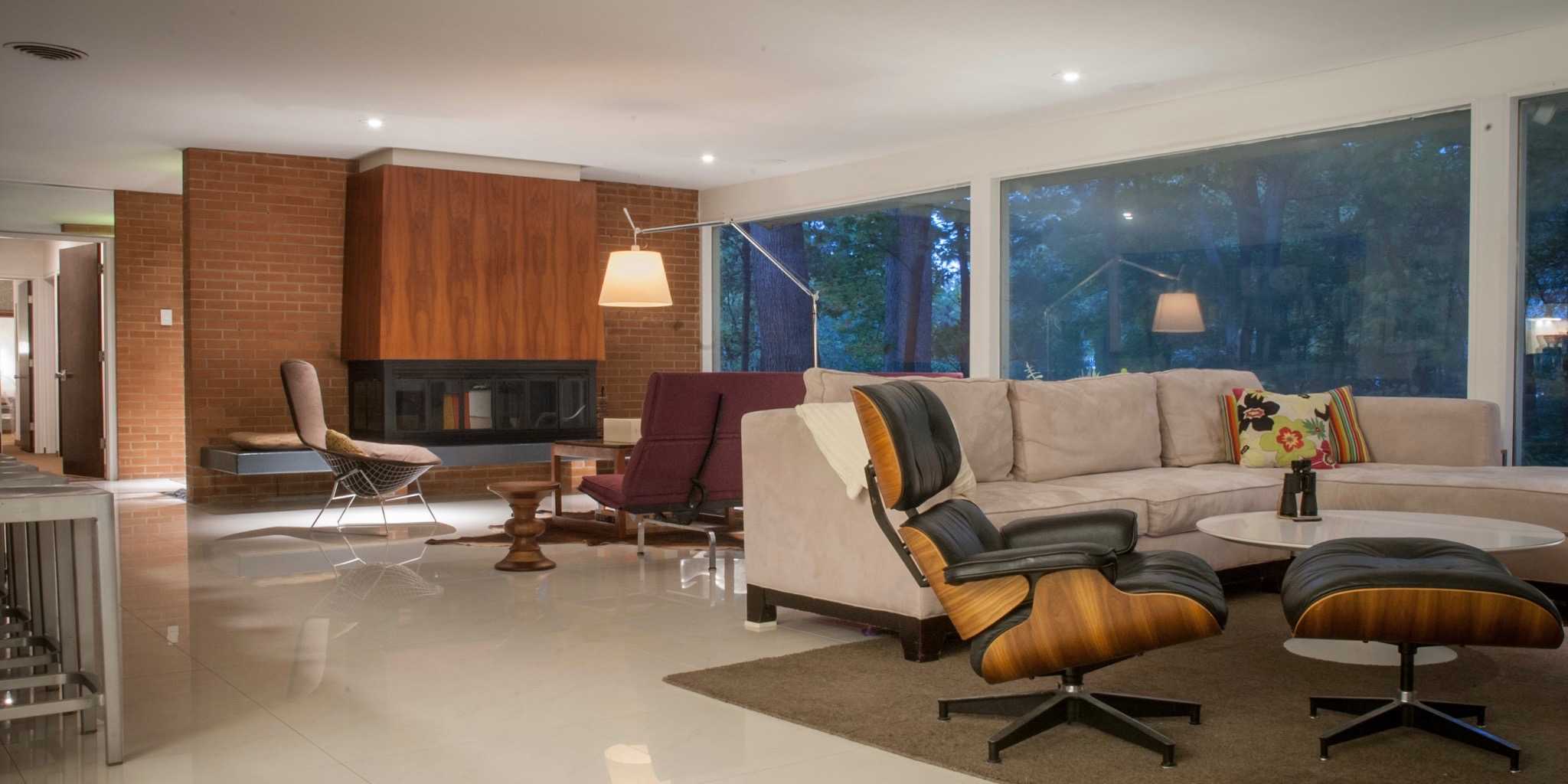 Matt Bell mid-century house in St. Louis - Living Room