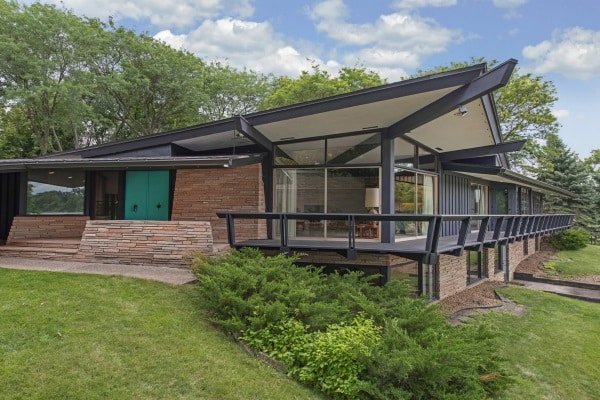 Mid-Century-Modern-House Minnesota - John Polivka - outside