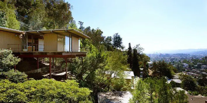 raul f garduno - hillside house exterior view