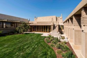 Frank Lloyd Wright Hollyhock House exterior garden