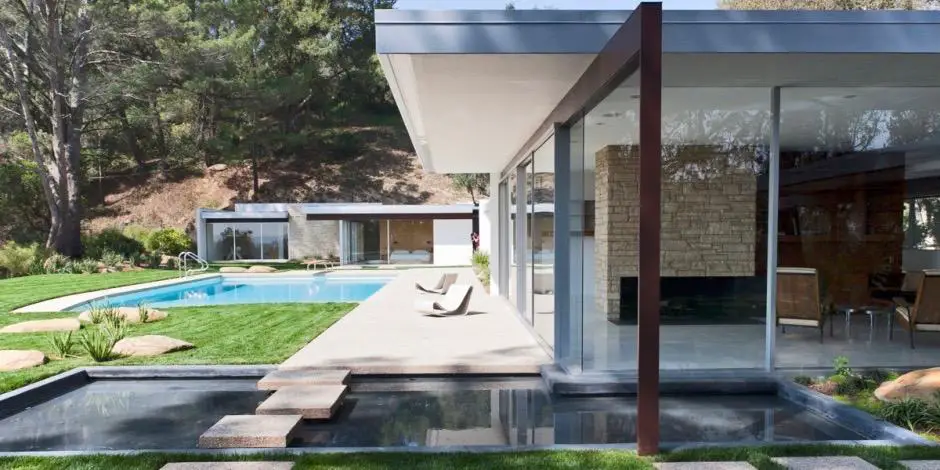 Richard Neutra Singleton Residence garden pond view