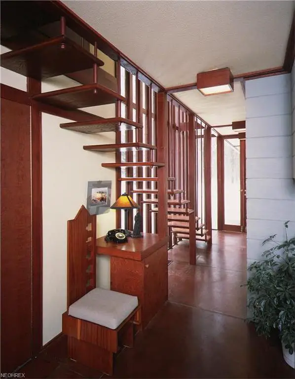 frank lloyd wright - penfield house - STAIRCASE