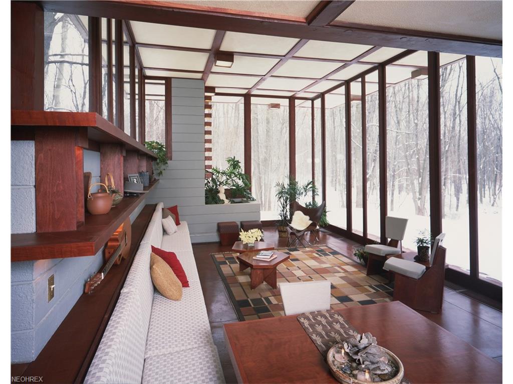 frank lloyd wright - penfield house - living room