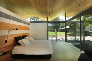seeley architects - lauriston australian modern house - bedroom