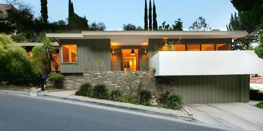 mid-century renovation in Beachwood Canyon_exterior