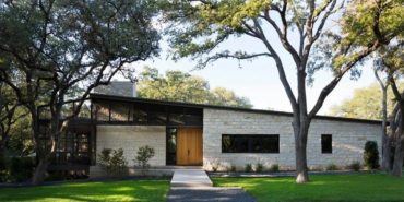 mid-century modern house renovation by Cuppett Architects - exterior