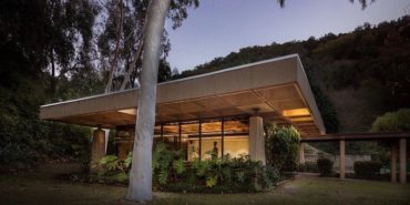 modernist building - Industrial Indemnity - Mission Valley, San Diego