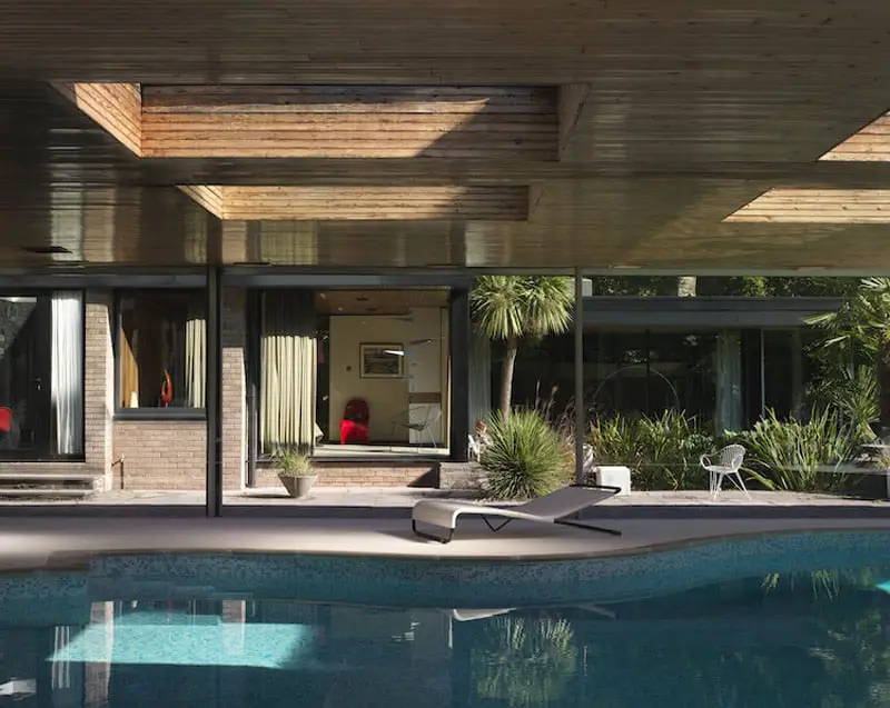 mid-century house David Shelley - pool