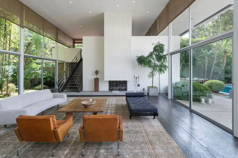 Mid Century Modern Robert Skinner - living