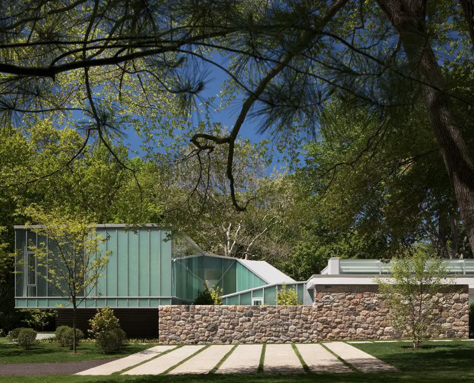 marcel breuer house new canaan toshiko mori facade 