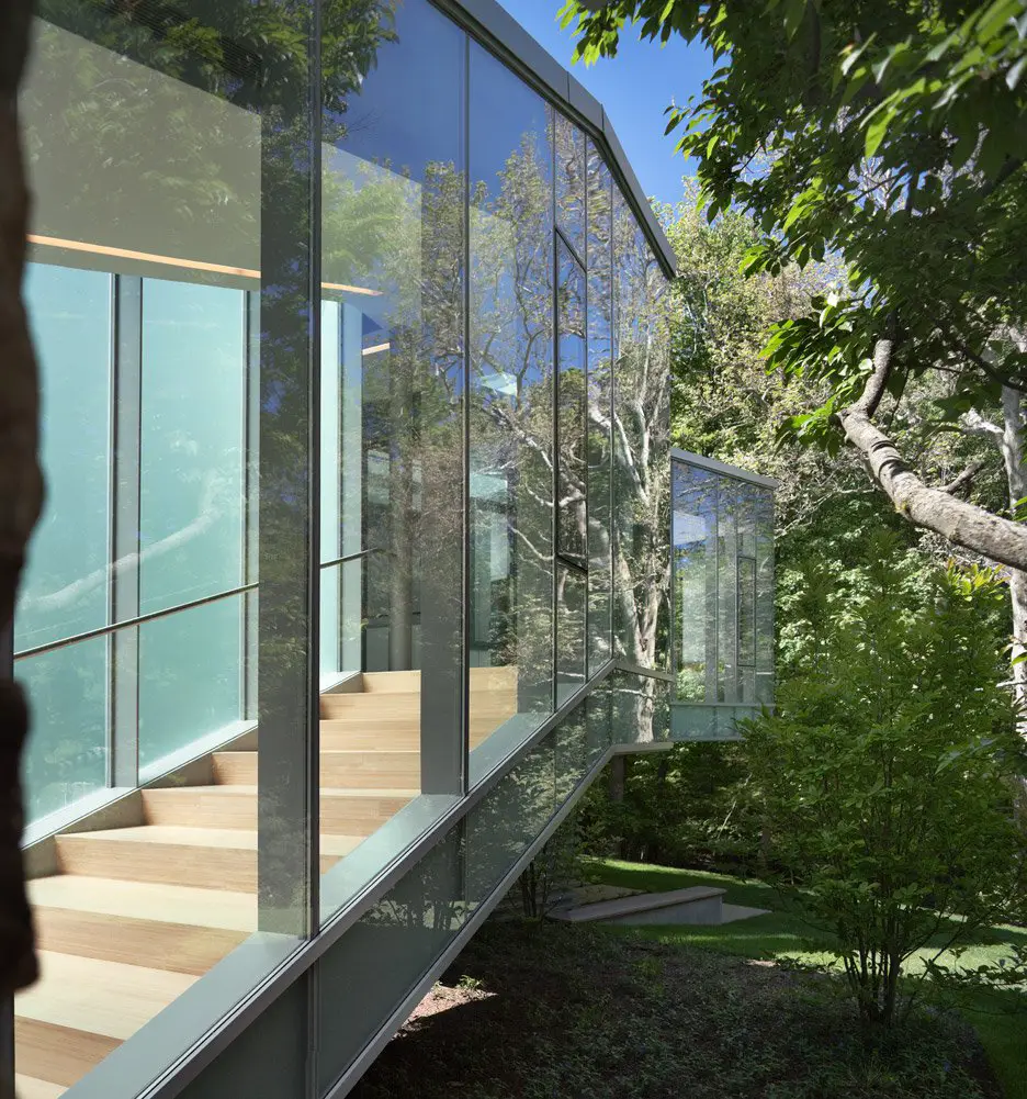 marcel breuer house new canaan toshiko mori facade corridor