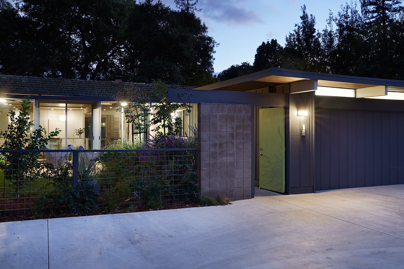 Eichler home - Reenwood House - front