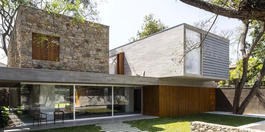 Brazilian modernist house - Felipe Hess CASA BOAcAVA - exterior