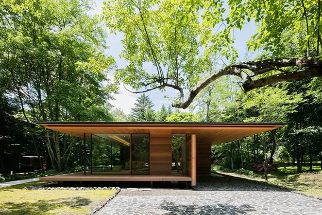 japanese modernist house - Kidosaki Architects - Yokouchi Residence - front