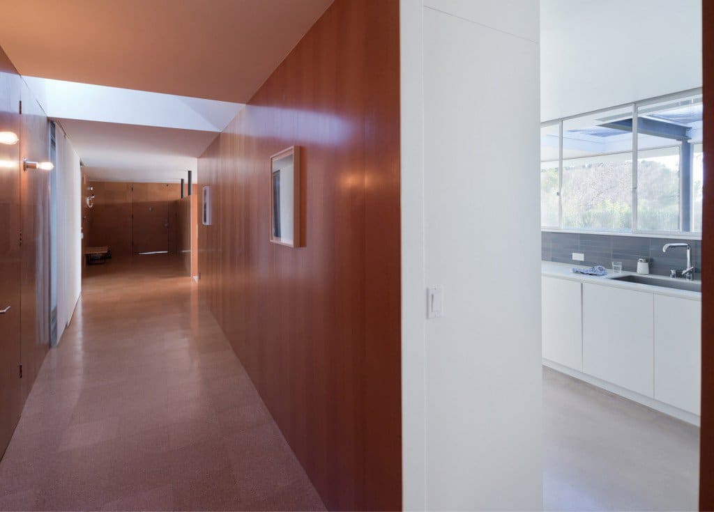 Raphael soriano - Julius-Shulman-Home-Studio renovation - corridor