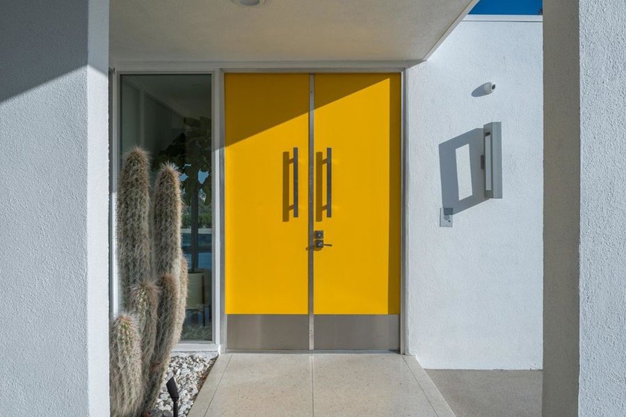 Mid-century Bel Air by Robert L Earll - entrance