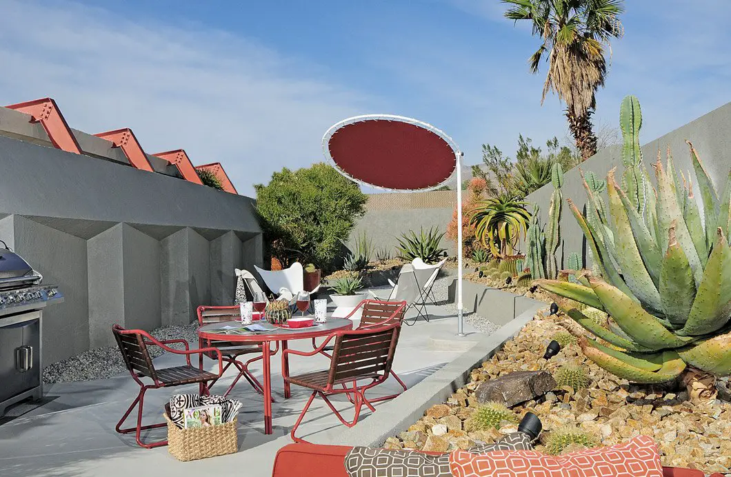 John Lautner Palm Springs desert compound - outside