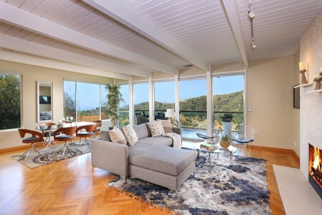 William Beckett - mid-century Platform House Beverly Hills - living room