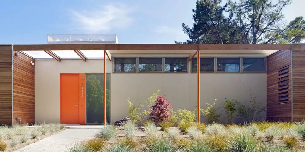 case study house inspired modern house - LMSA architects - front