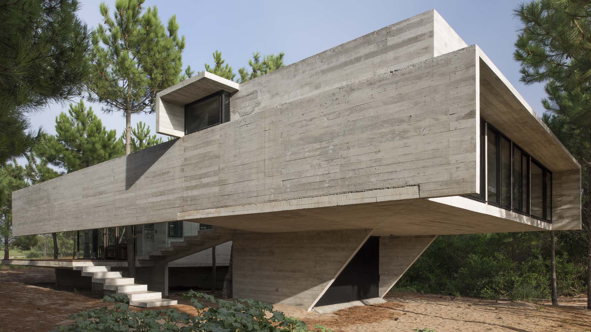 contemporary brutalist house in argentina - Luciano Kruk - exterior