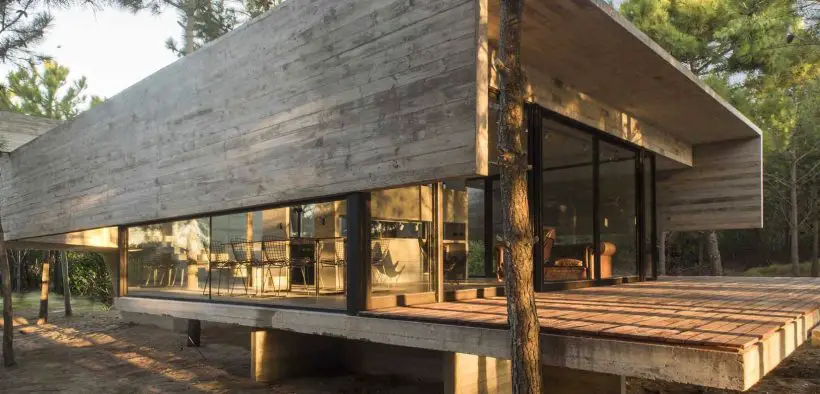 contemporary brutalist house in argentina - Luciano Kruk_outside