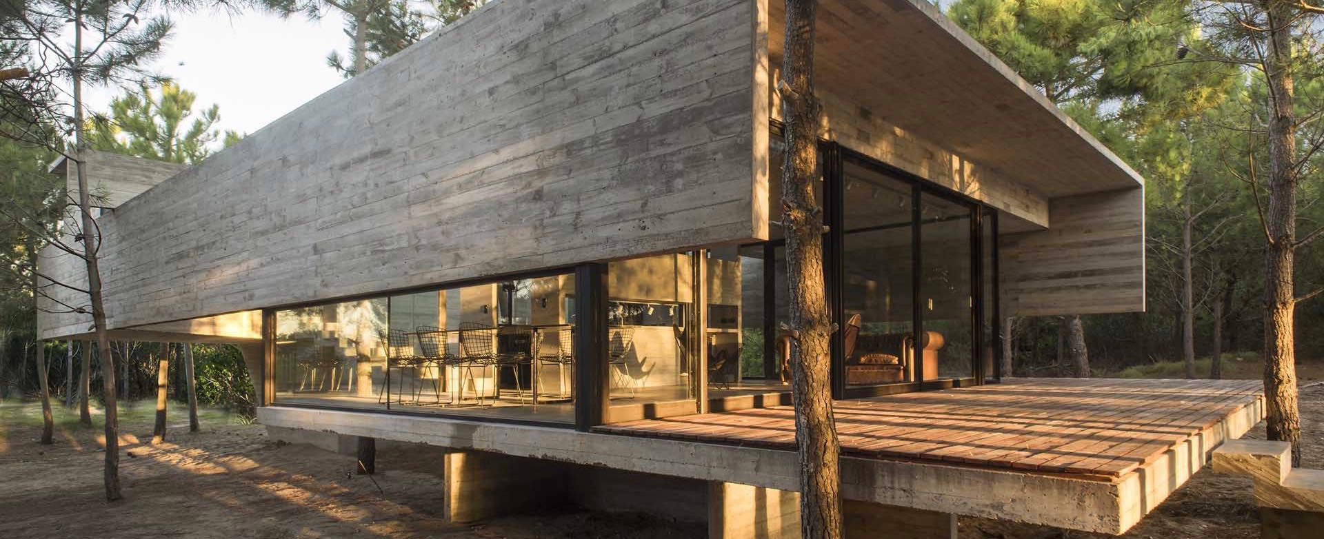 contemporary brutalist house in argentina - Luciano Kruk_outside