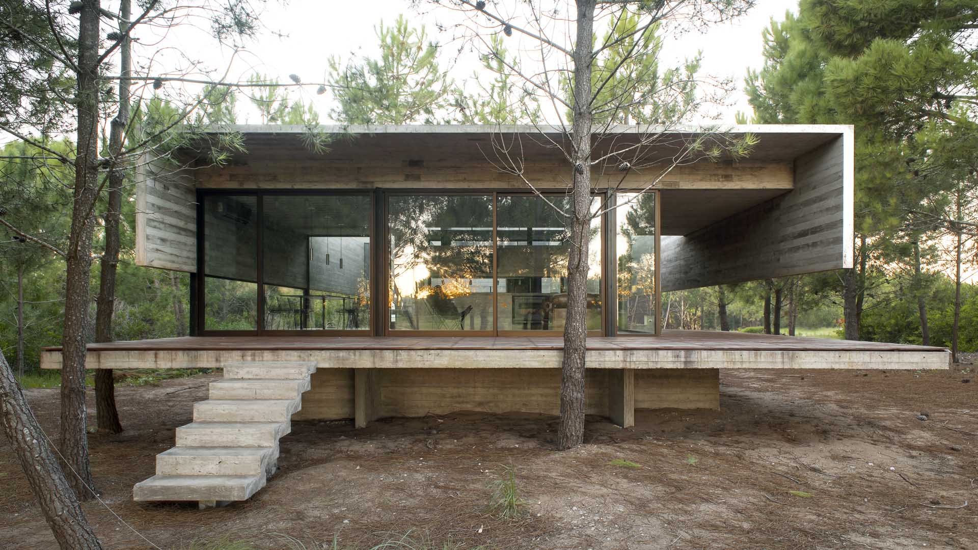 contemporary brutalist house in argentina - Luciano Kruk - back