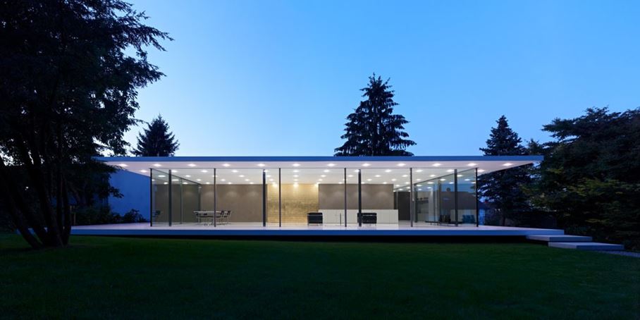 werner sobek - modernist house - exterior night