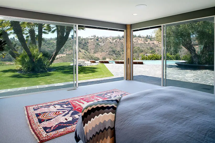 mid-century inspired Benedict Canyon house - living