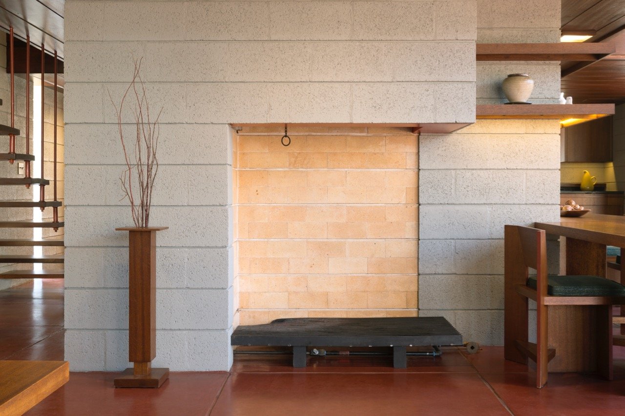 Frank Lloyd Wright - Bachman-Wilson House - fireplace